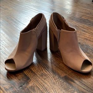 Klub Nico booties. Size 9.